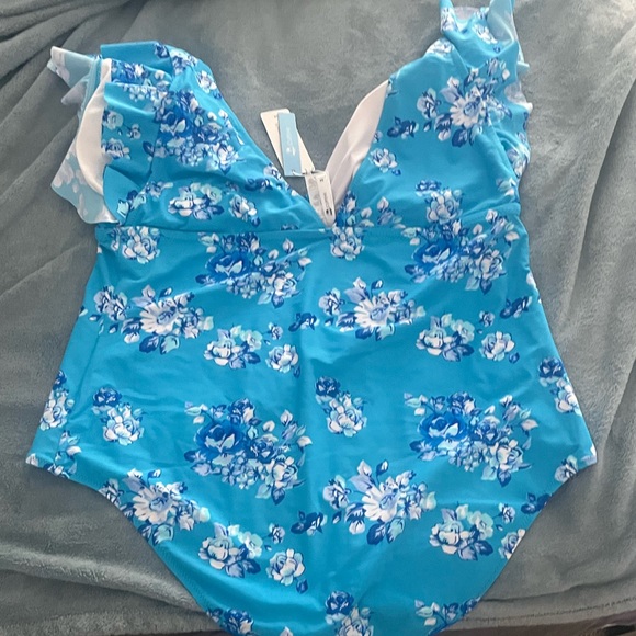 brand New Cupshe bathing suit. - Picture 4 of 4